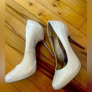 Charlotte russe almond toe stiletto high heel 4 inch pumps. Sz 8